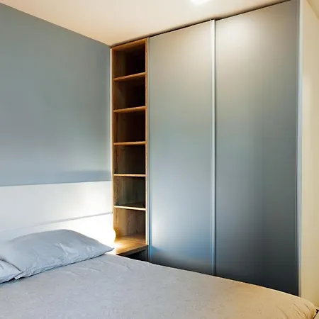 Elegant 1-bedroom Near Hill Forest Appartamento