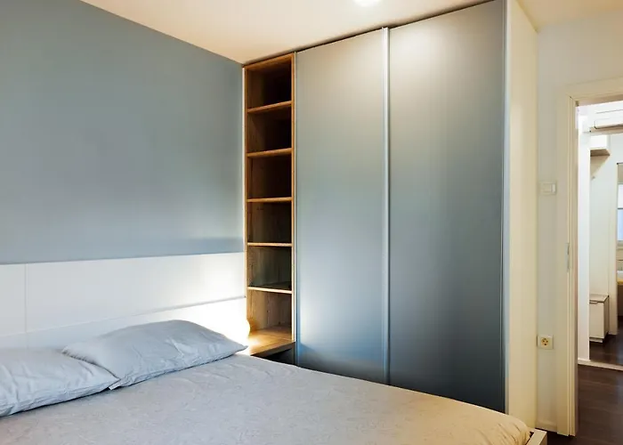 Elegant 1-bedroom Near Hill Forest Appartement